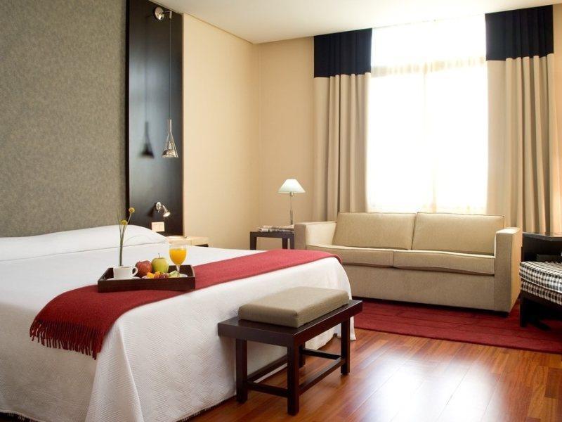 Hotel NH Avenida Jerez Jerez de la Frontera Exterior foto